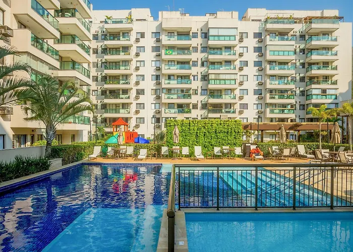 Apartamento 2 Qto E Varanda Em Condominio Completo