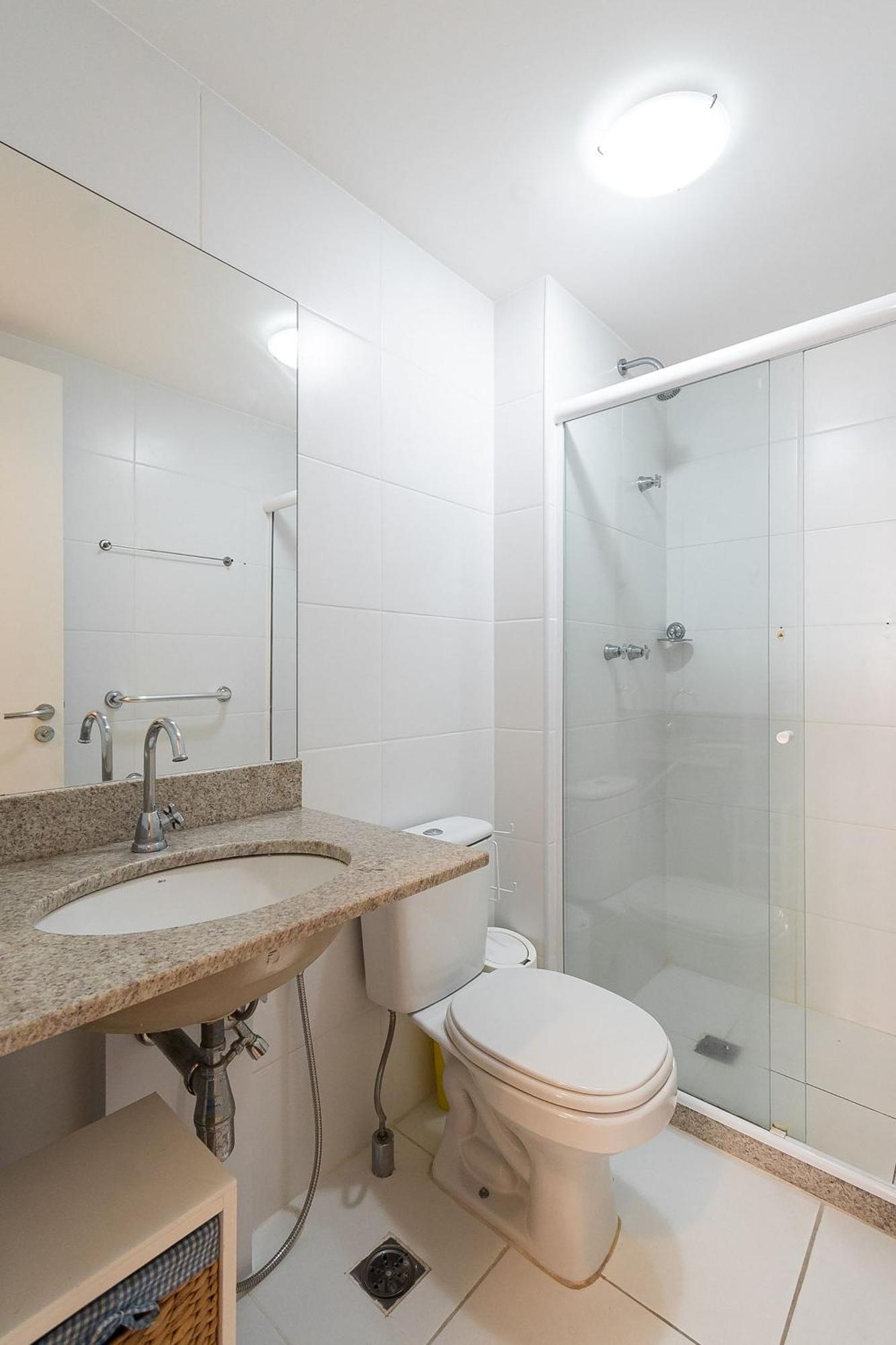 Apartamento 2 Qto E Varanda Em Completo Rio de Janeiro