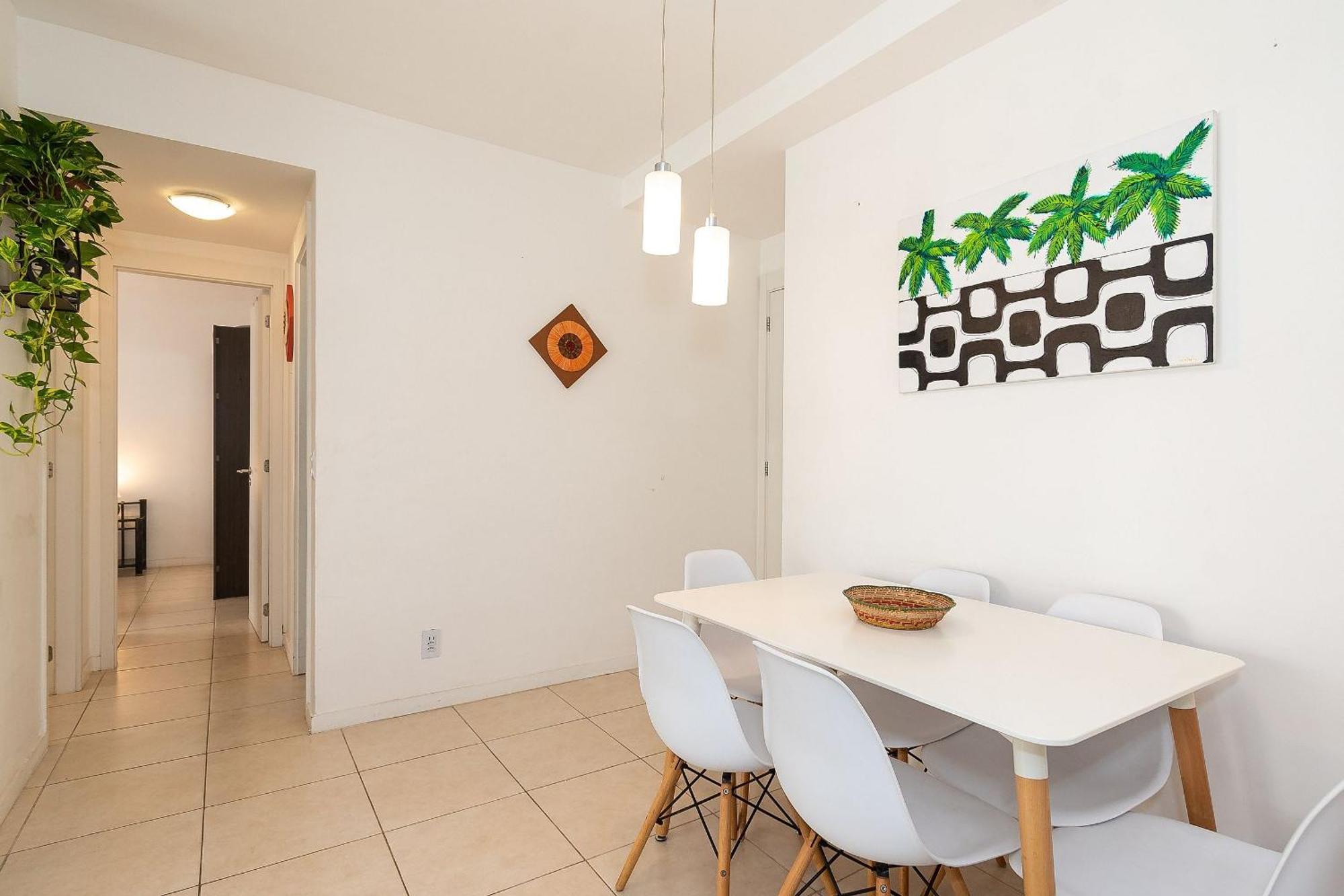 Apartamento 2 Qto E Varanda Em Completo Rio de Janeiro
