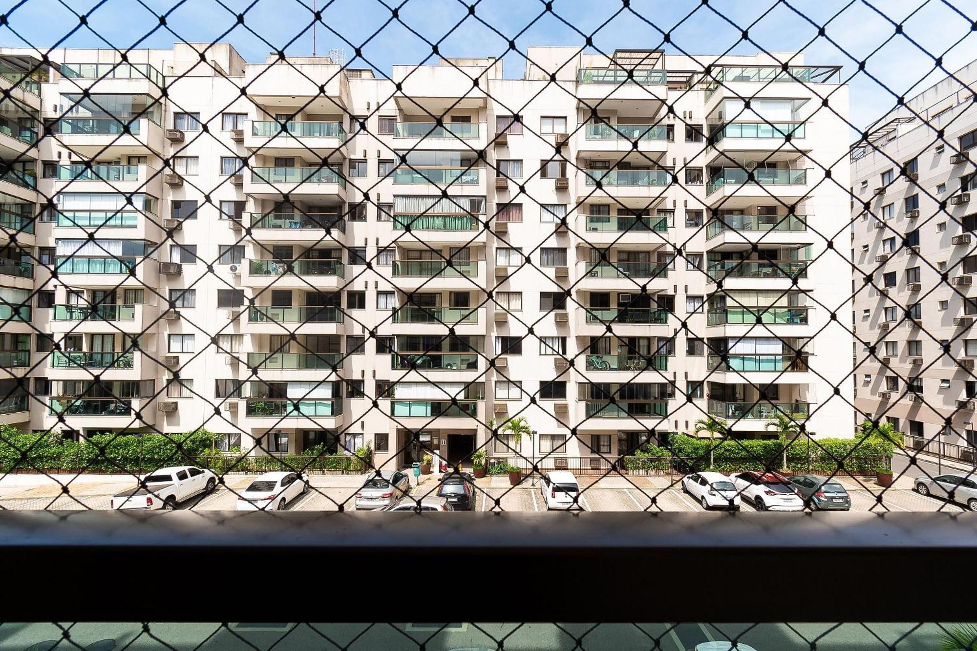 2 Qto E Varanda Em Completo * Rio de Janeiro