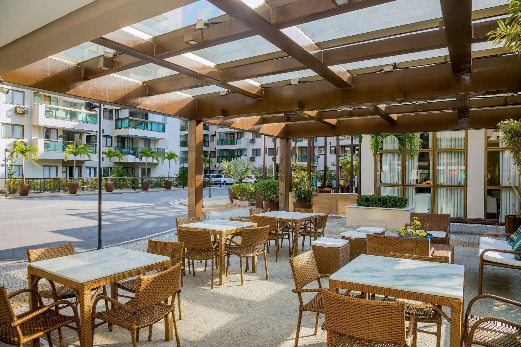 Apartamento 2 Qto E Varanda Em Completo