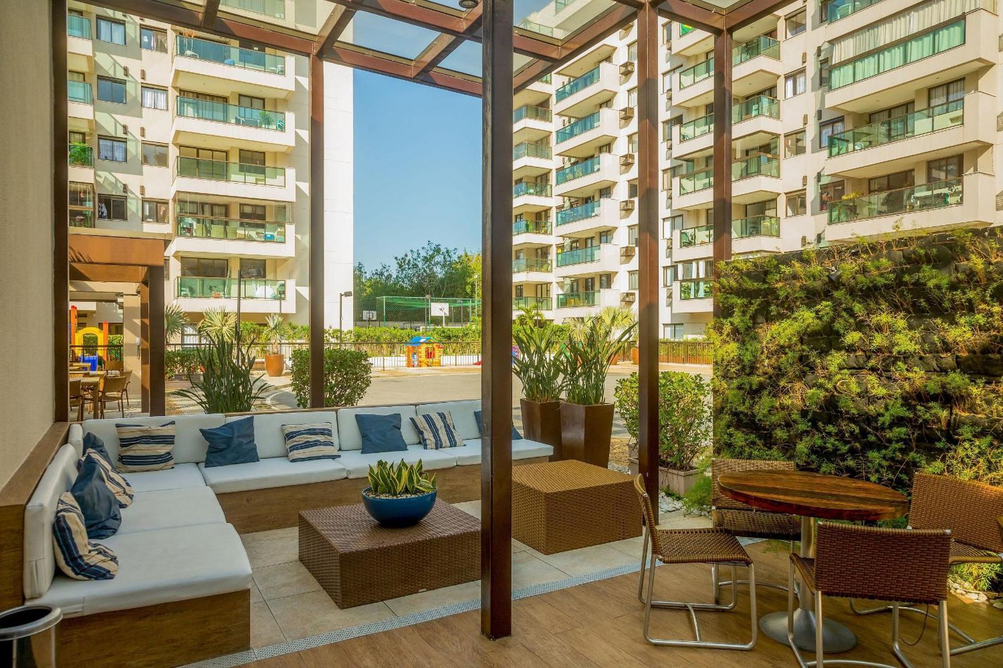 2 Qto E Varanda Em Completo Apartamento *
