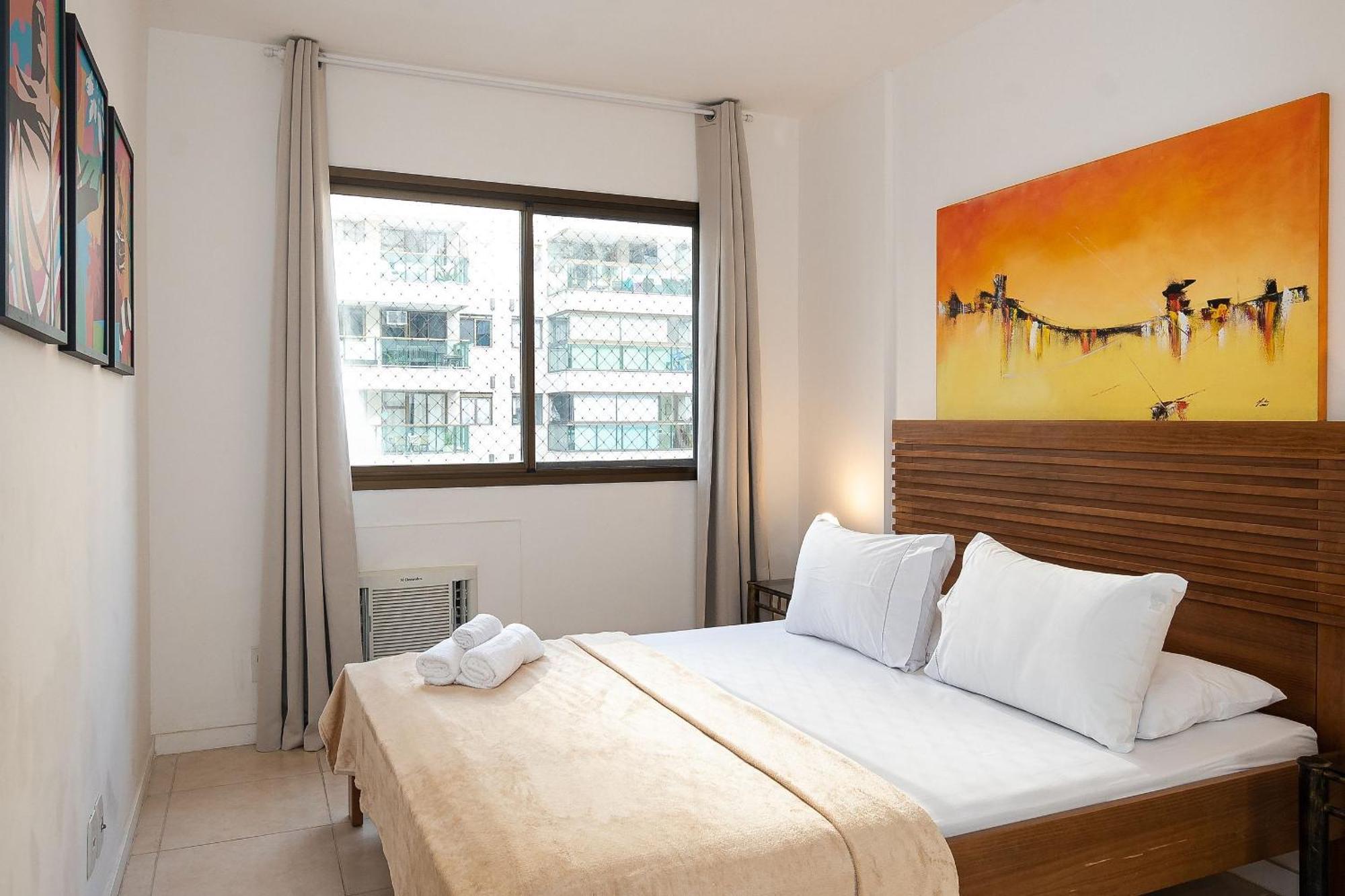 Apartamento 2 Qto E Varanda Em Completo Rio de Janeiro