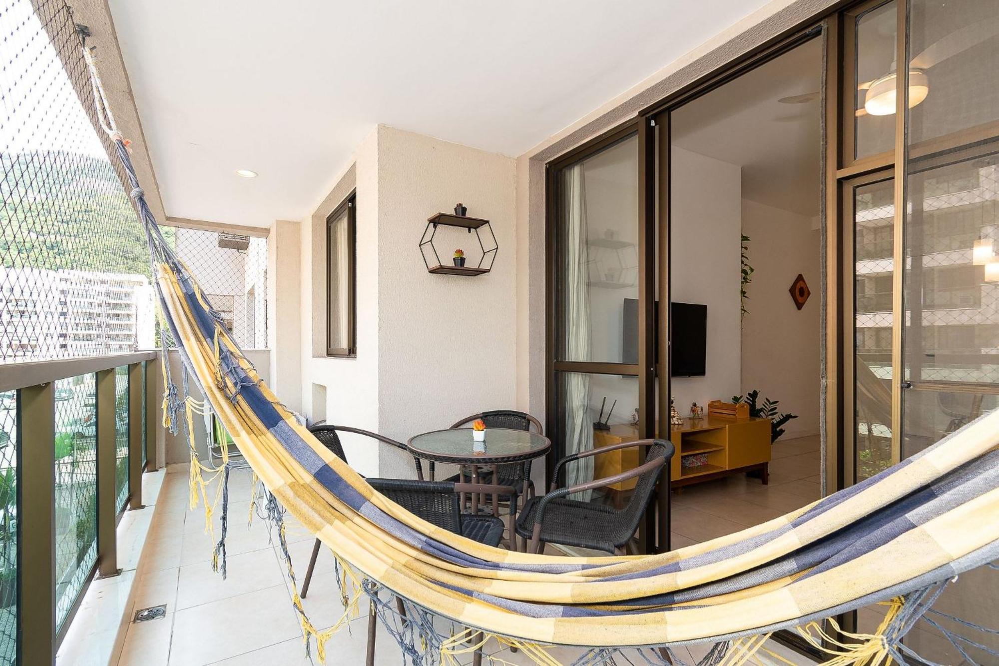 2 Qto E Varanda Em Completo Apartamento *