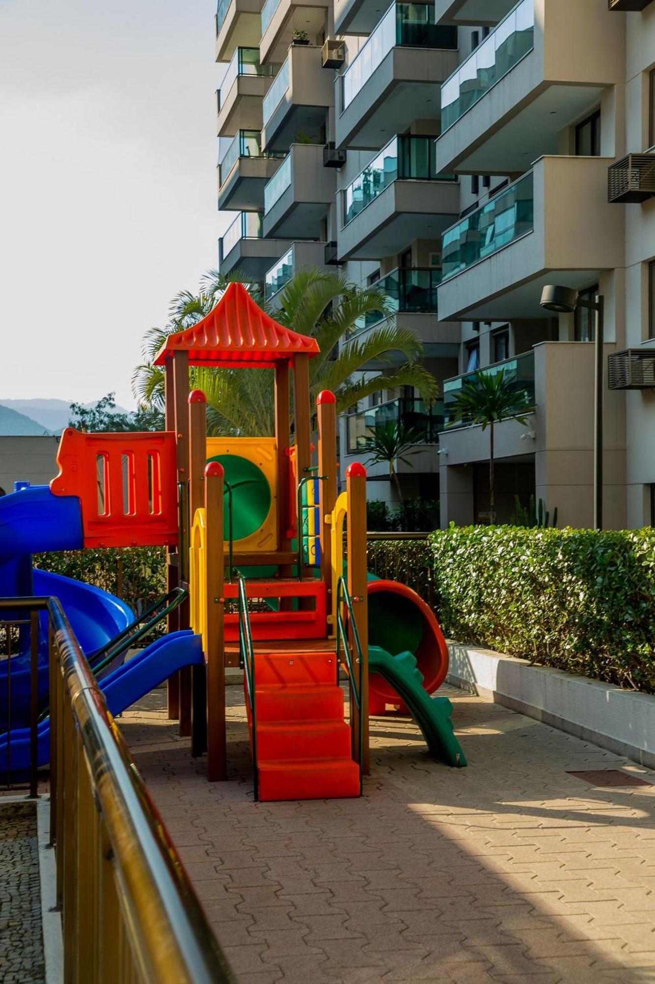 2 Qto E Varanda Em Completo Apartamento Rio de Janeiro